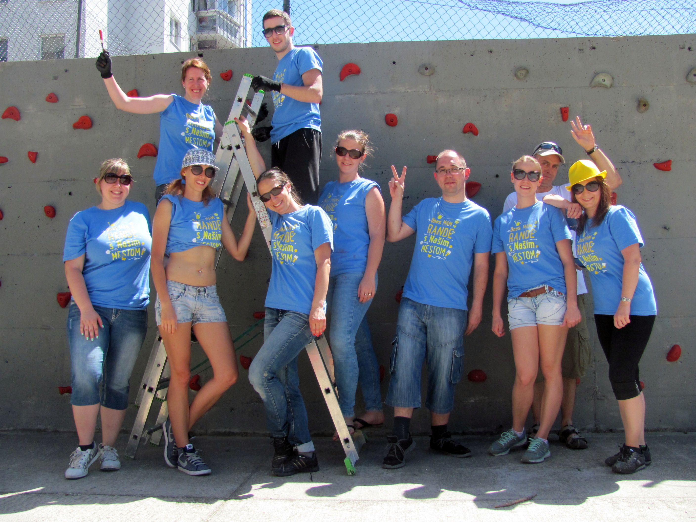 Volunteers also improved the look of the playground in Jamnického-Matejkovej Street in Dlhé Diely in