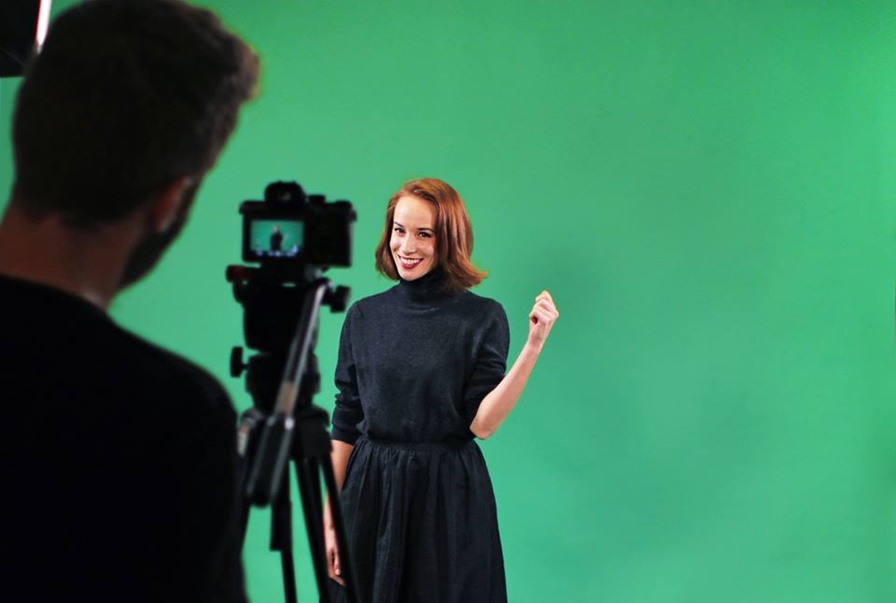 Táňa Pauhofová počas natáčania spotu ku #GivingTuesday. Foto: This is Locco