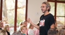 Workshop Ariho Weinzweiga: Ako zákazníkom poskytovať vynikajúci servis?
