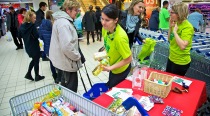 Slováci prejavili obrovskú mieru empatie. Potravinová zbierka zlomila minuloročný rekord