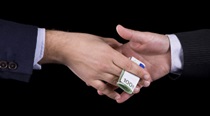 Podnikatelia financujú boj proti korupcii