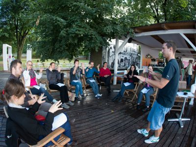 Od pondelka sa začínajú bezplatné večerné kurzy posunkového jazyka na Magio pláži