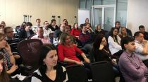 Accenture podporuje rozvoj výchovných zručností rodičov