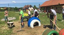 Zamestnanci VÚB pomáhajú zlepšiť svoje okolie