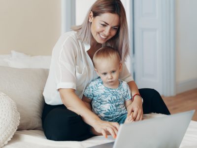 Pracujúce mamy: Firmám chýba pohľad na ženy ako na profesionálky