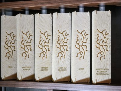 The Pontis Foundation presented awards for sustainable development. Among the winners are the Office of the President of the Slovak Republic and Zuzana Baťová