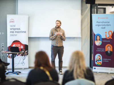 Podporíme organizácie, ktoré chcú rolovou hrou scitlivovať stredoškolákov či obhajujú práva ľudí s autizmom