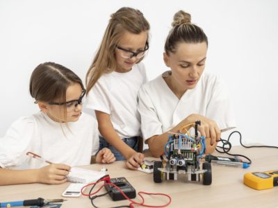 Základné školy vytvoria vďaka Nadačnému fondu SEPS videá o elektrickej energii