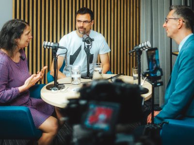 Filantropia, ktorá sa sama financuje. Príbeh manželov Vlčkovcov pripomína Nobelove ceny (podcast)